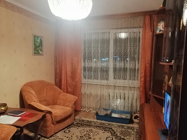 Продам 2-к квартиру на Астраханской 186